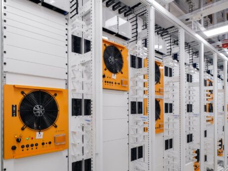 Bancos de Carga Inteligentes en Centros de datos