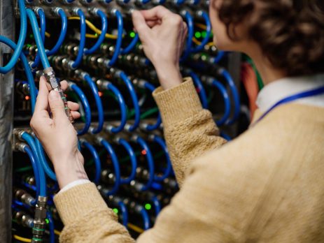 Falta perfiles profesionales centros de datos