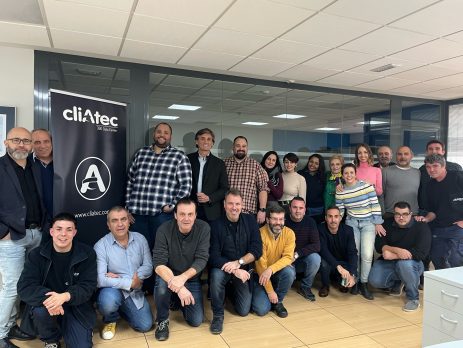 Equipo CliAtec celebrando nuevo año